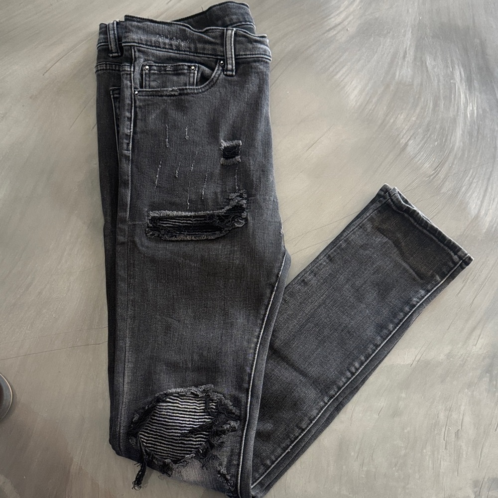 Distressed Black Men Jeans